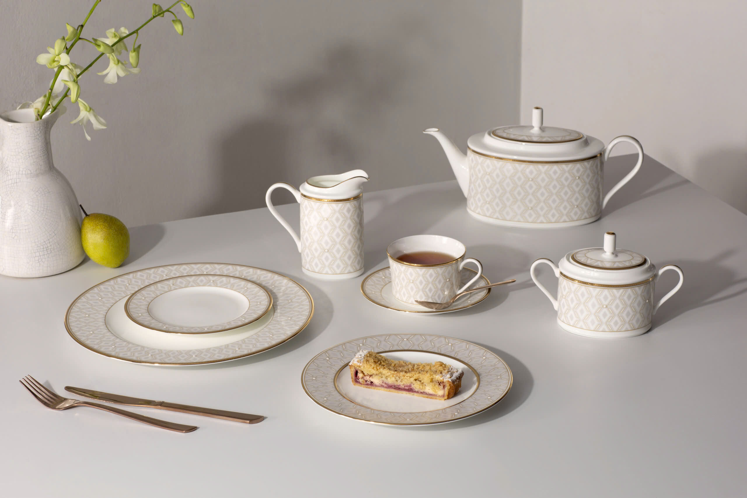 Hinh anh 5: Bo gom su Noritake tinh te tren ban an