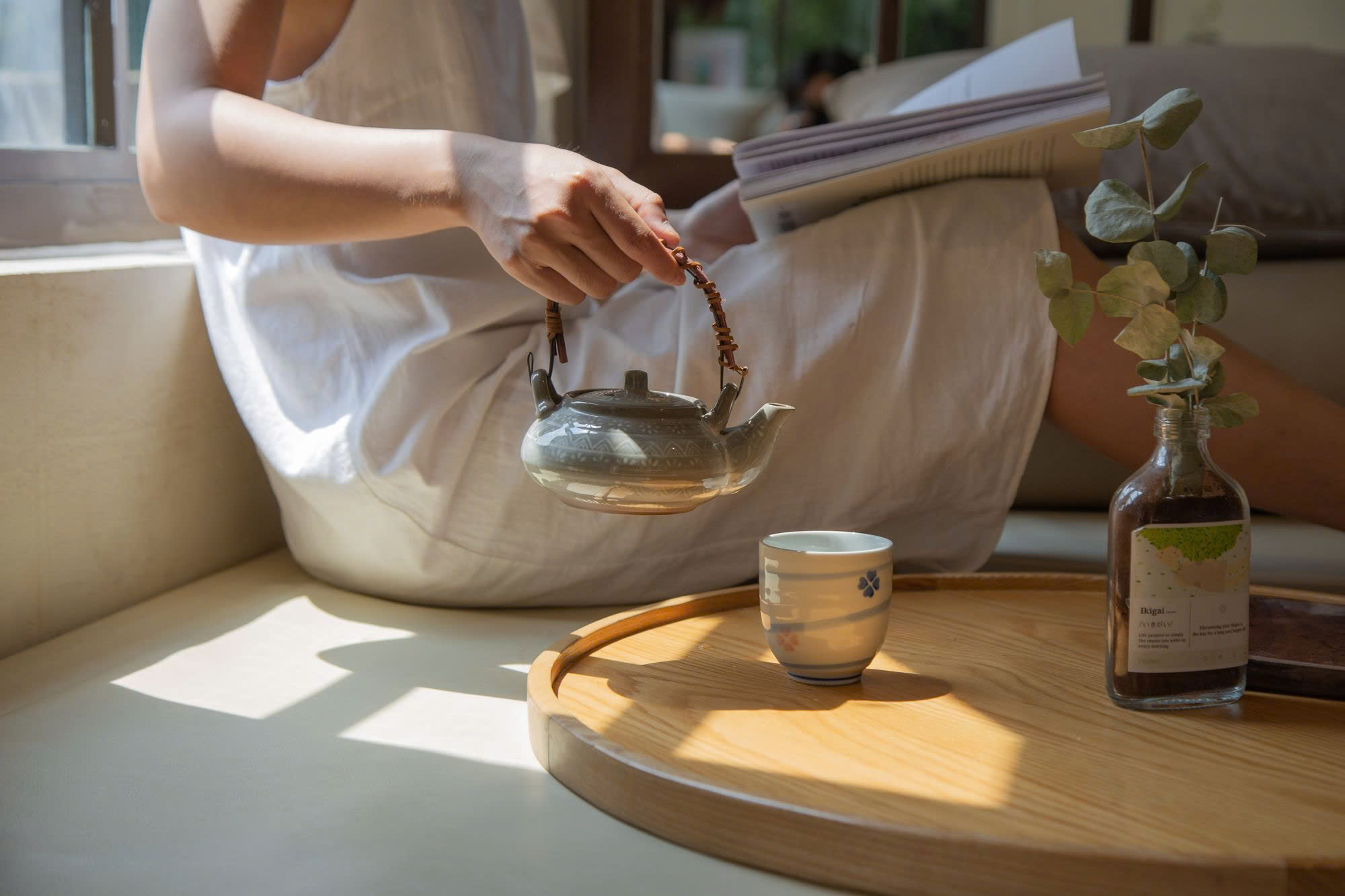 Bo am chen Noritake cho tra dao Nhat Ban, thiet ke thanh lich va tinh te.