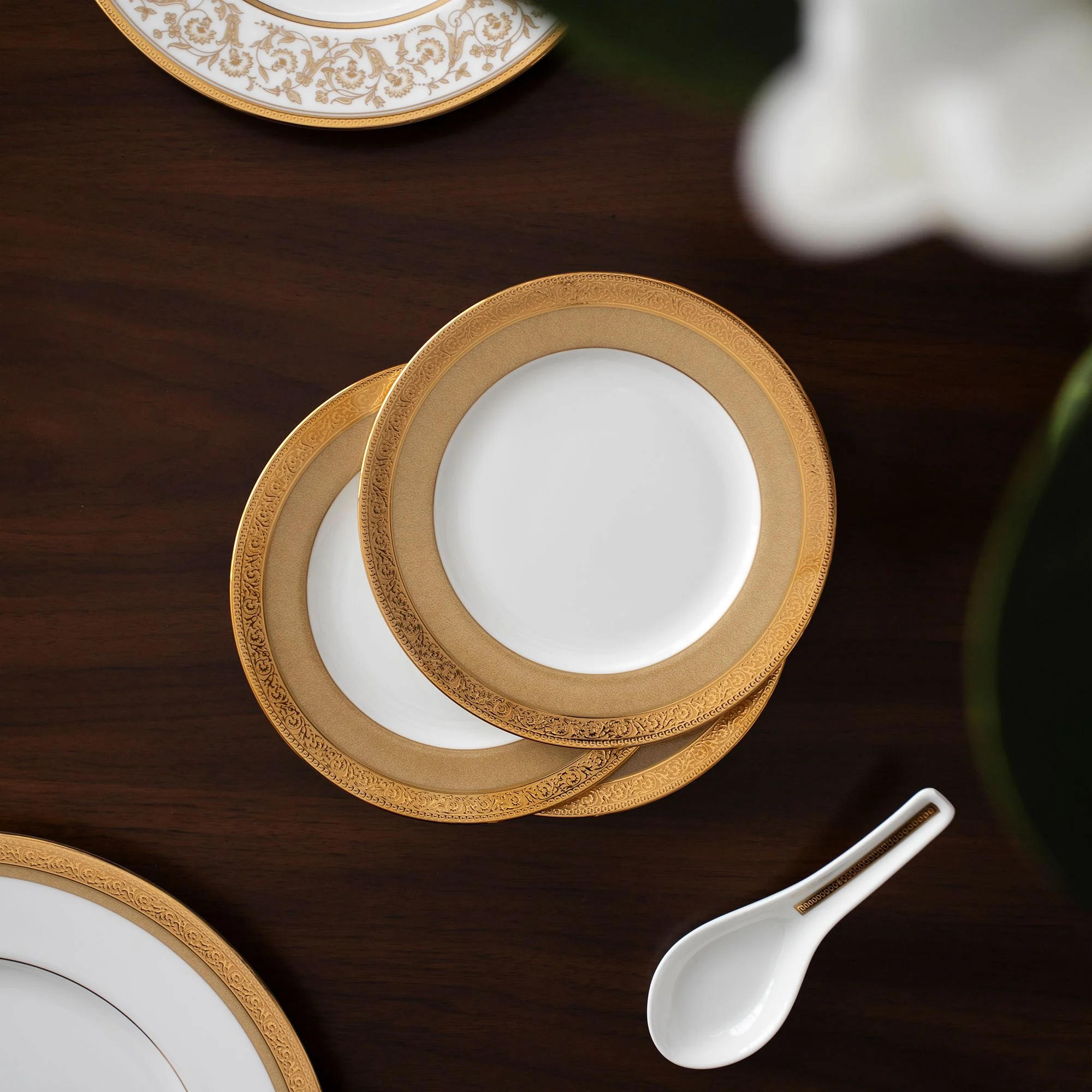 Hinh anh 4: Muong nia inox, ma vang, go va su hoan hao cho bat dia gom su Noritake