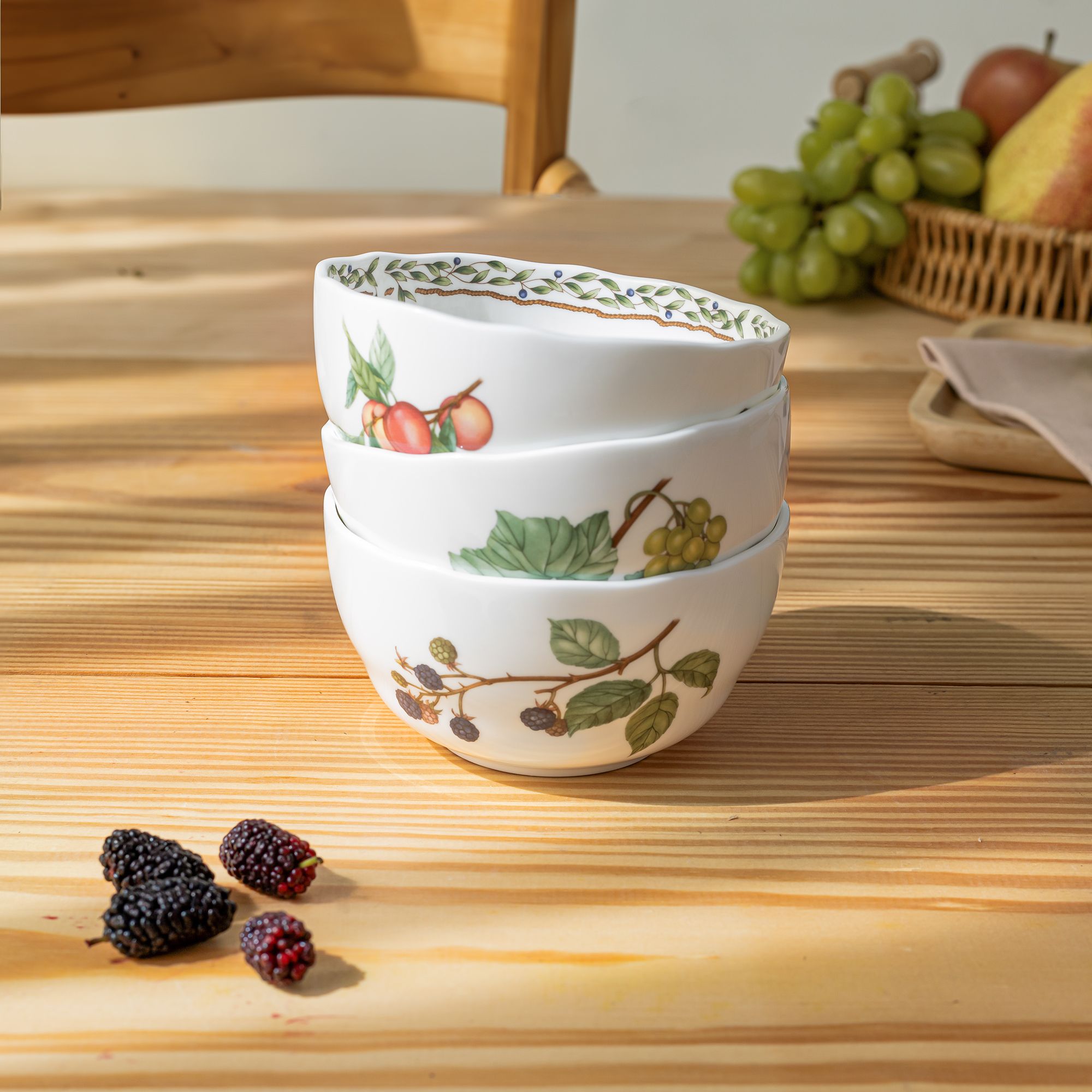 Hinh anh 3: Bo bat dia Noritake voi mau sac tuoi sang va thiet ke an toan cho tre nho