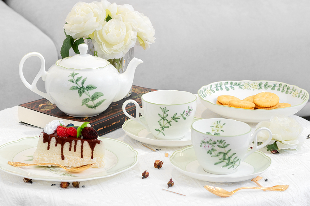 Hinh anh 2: Tach tra su Noritake voi thiet ke tinh te va hoa tiet thanh nha