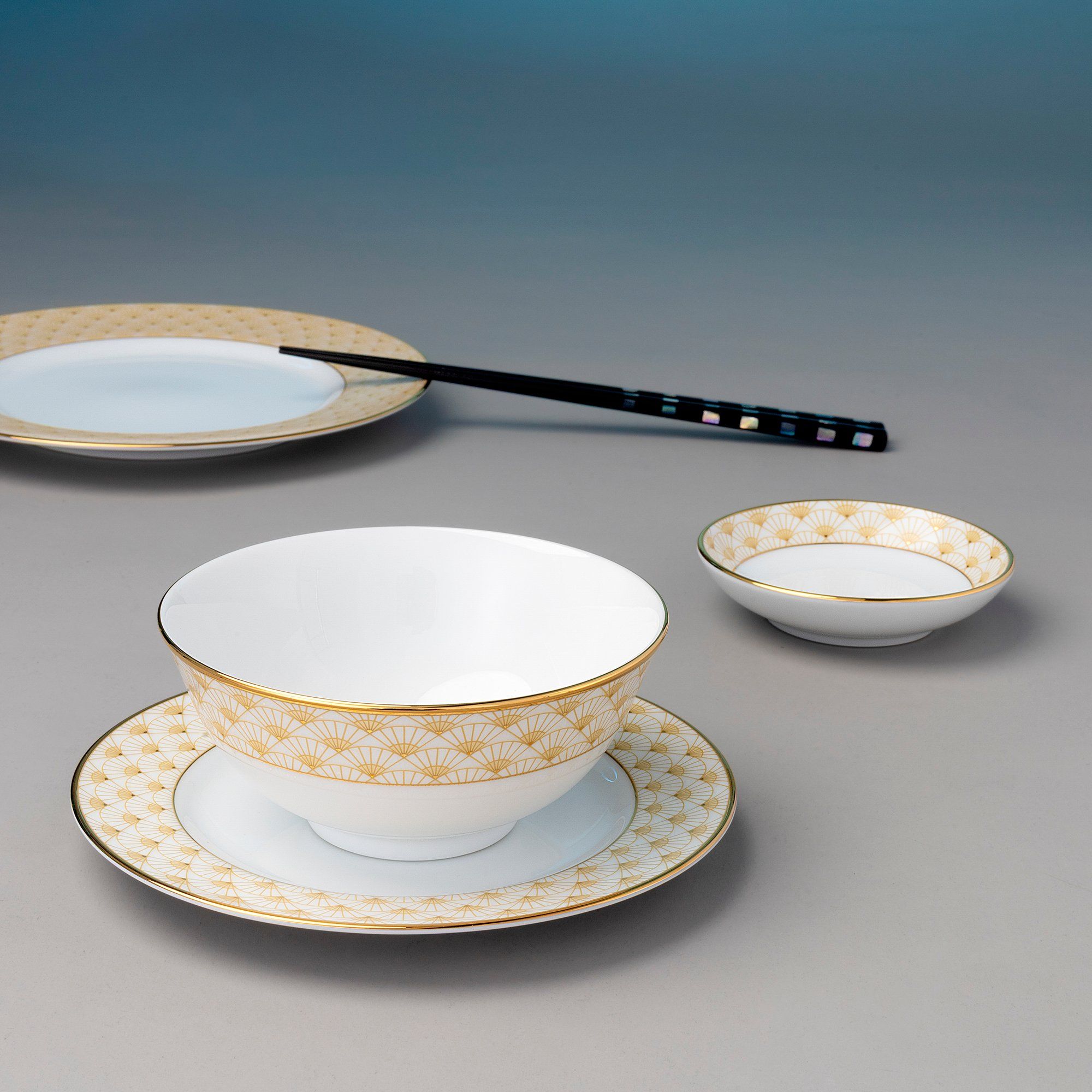 Hinh anh 2: Hinh anh bat com Noritake tinh te trong bua an gia dinh Viet