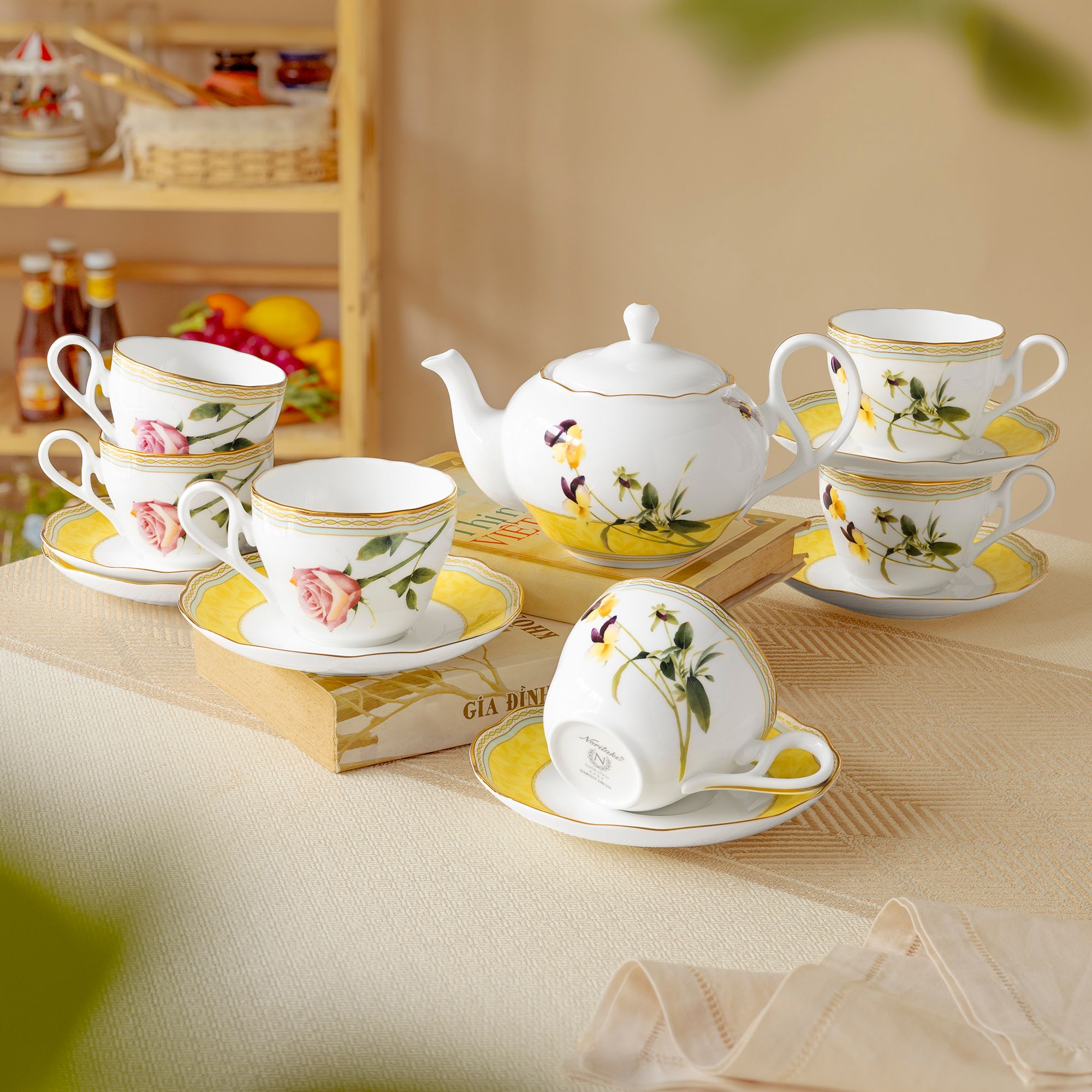 Bộ ấm chén uống trà sứ xương cao cấp 13 món (ấm 600ml, chén 250ml) | Harvest Dream 4989L - T014M