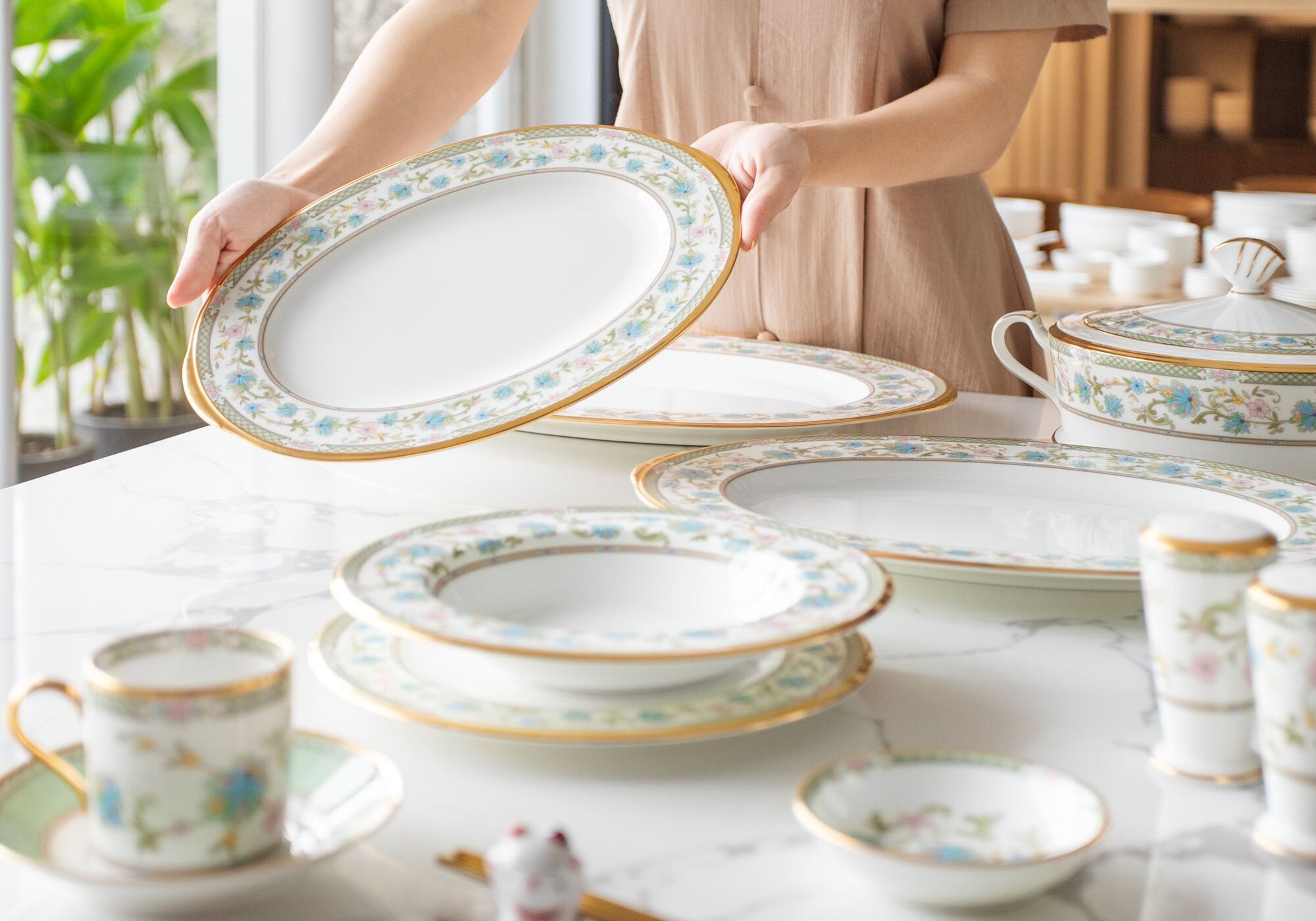 Cách chọn gốm sứ Noritake phù hợp cho căn hộ hiện đại