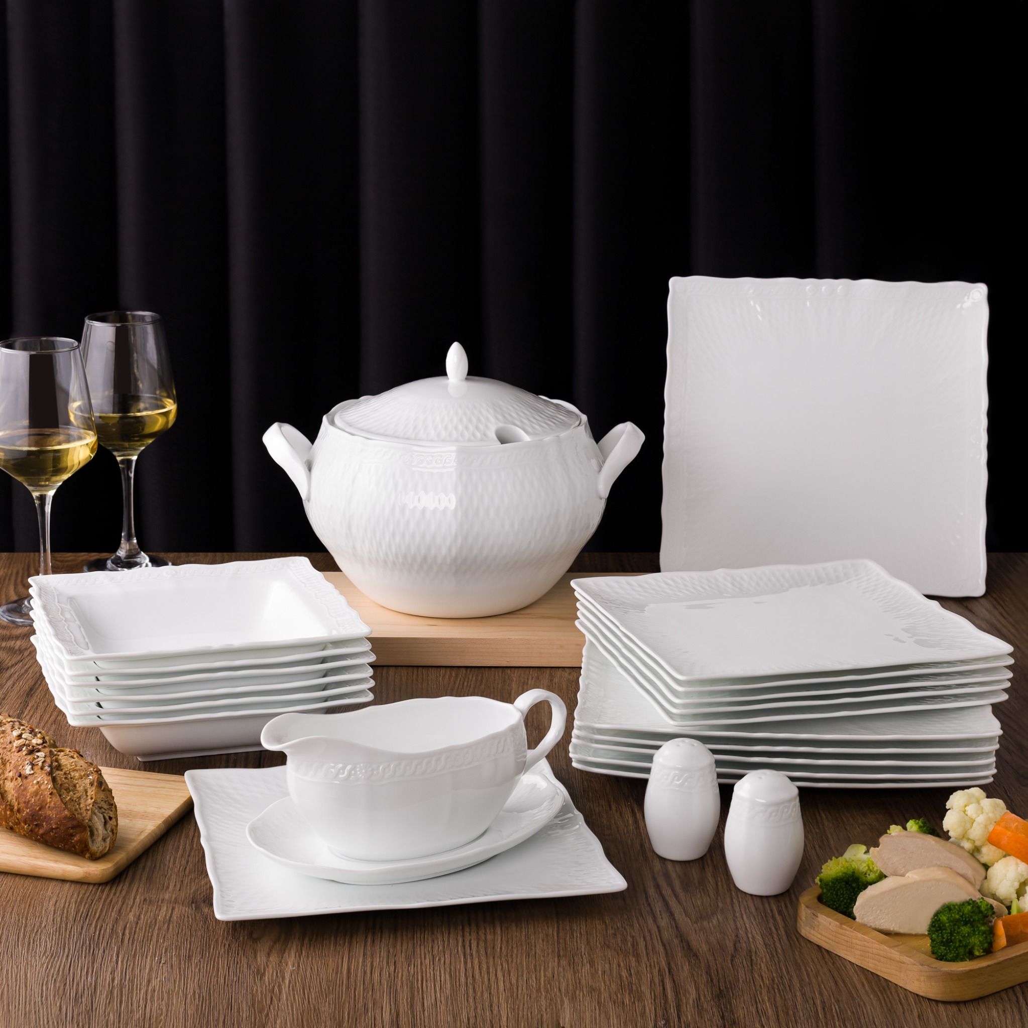 Tặng Gốm Sứ Cho Người Cao Tuổi: Nên Chọn Thiết Kế Nào? 6 Tặng Gốm Sứ Cho Người Cao Tuổi: Nên Chọn Thiết Kế Nào?