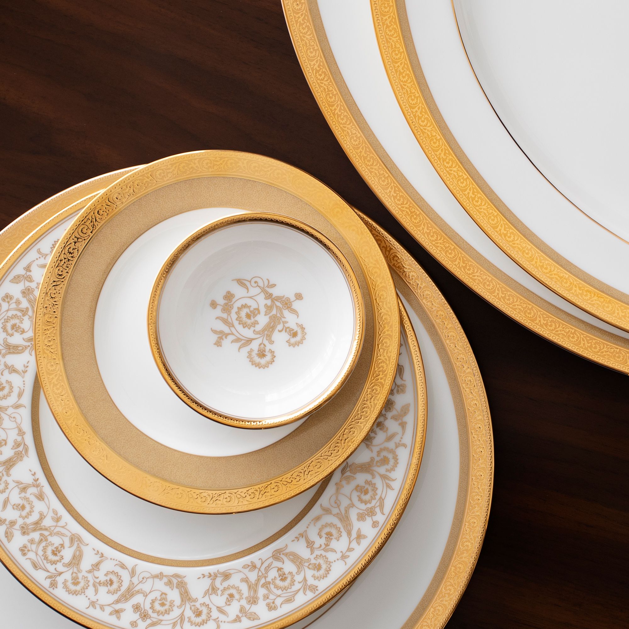 Vì sao gốm sứ Noritake không bị xỉn màu theo thời gian?