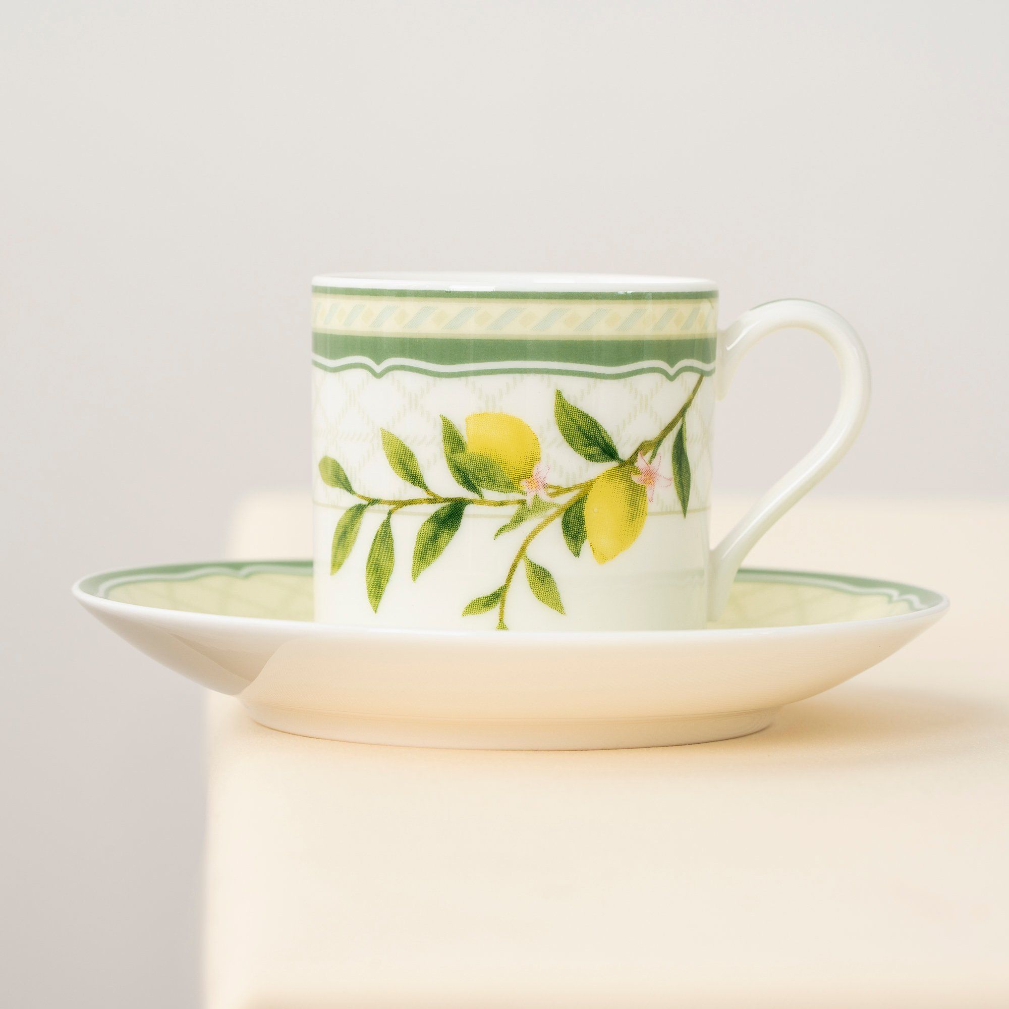 Bone China là gì? Vì sao Bone China đắt và được ưa chuộng?