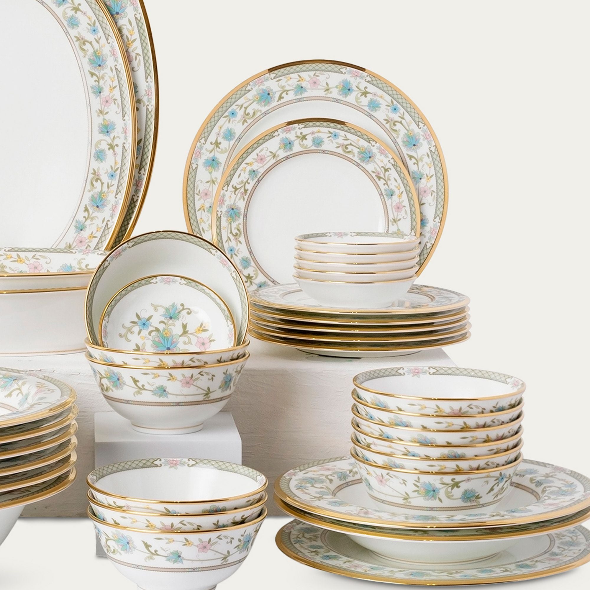 Cách chọn gốm sứ theo họa tiết: Hoa – Minimal – Luxury