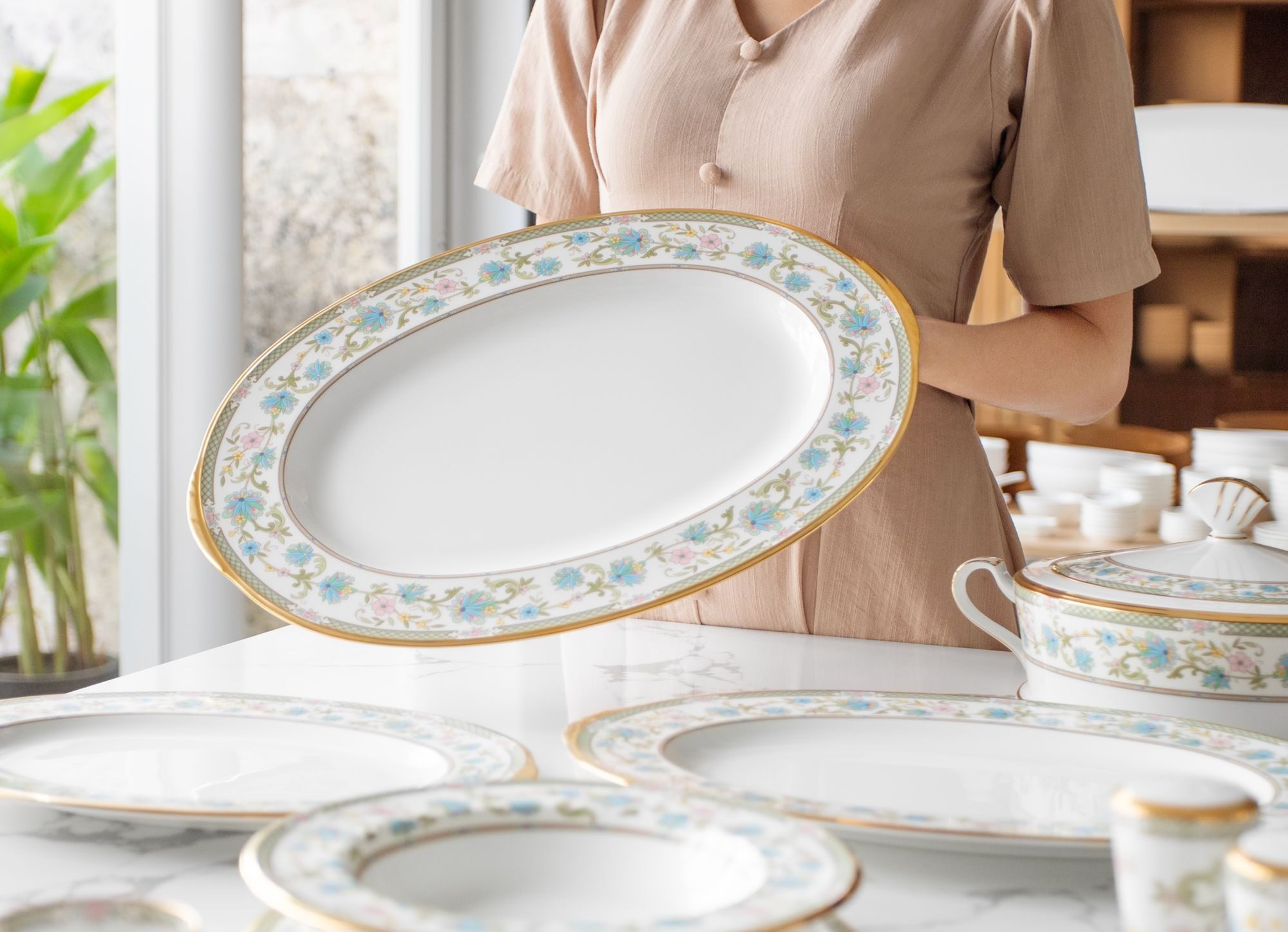 Cách xếp chồng đĩa không gây mẻ – Bí quyết giữ bộ chén đĩa luôn như mới