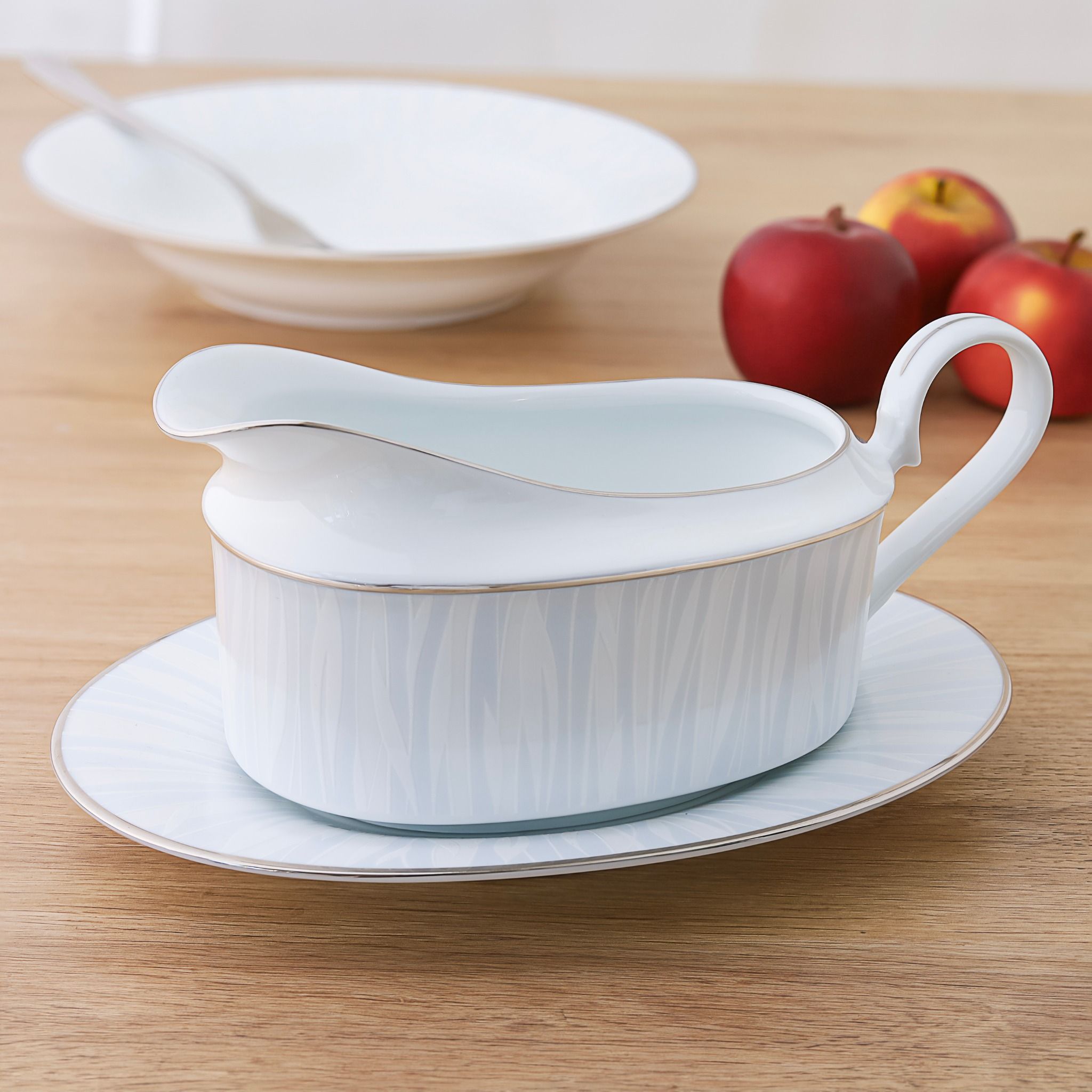 Men không chì – tiêu chuẩn quốc tế của Noritake 4 Men không chì – tiêu chuẩn quốc tế của Noritake