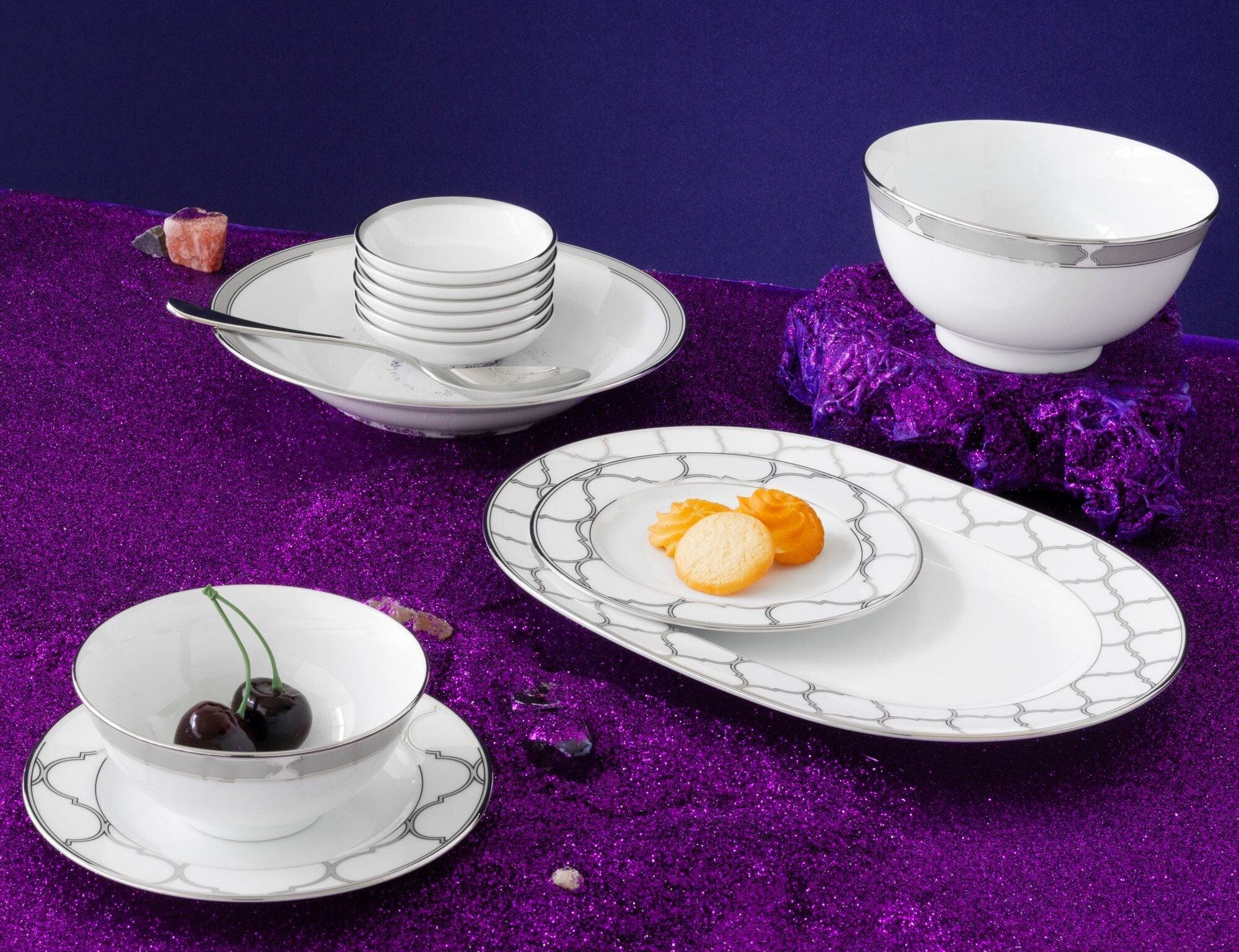 Vì sao gốm sứ Noritake giữ màu sắc lâu?