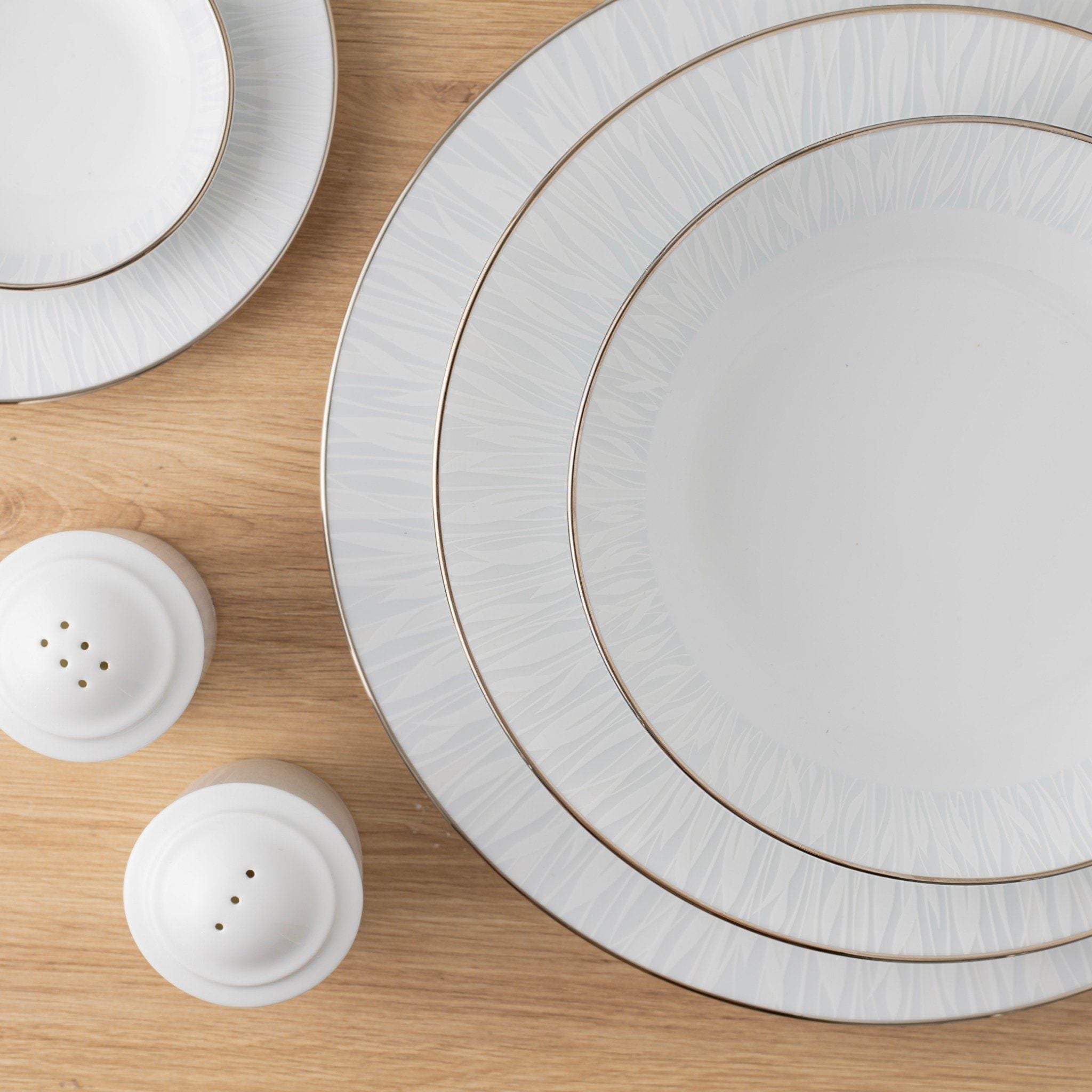 Vì sao gốm sứ cao cấp hiếm khi bị nứt nhiệt?