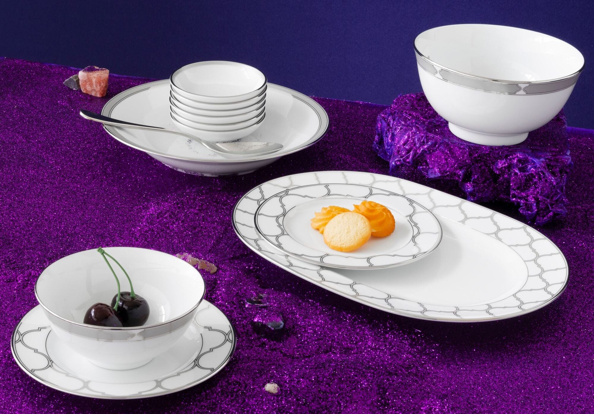 Vì sao gốm sứ cao cấp hiếm khi bị nứt nhiệt?