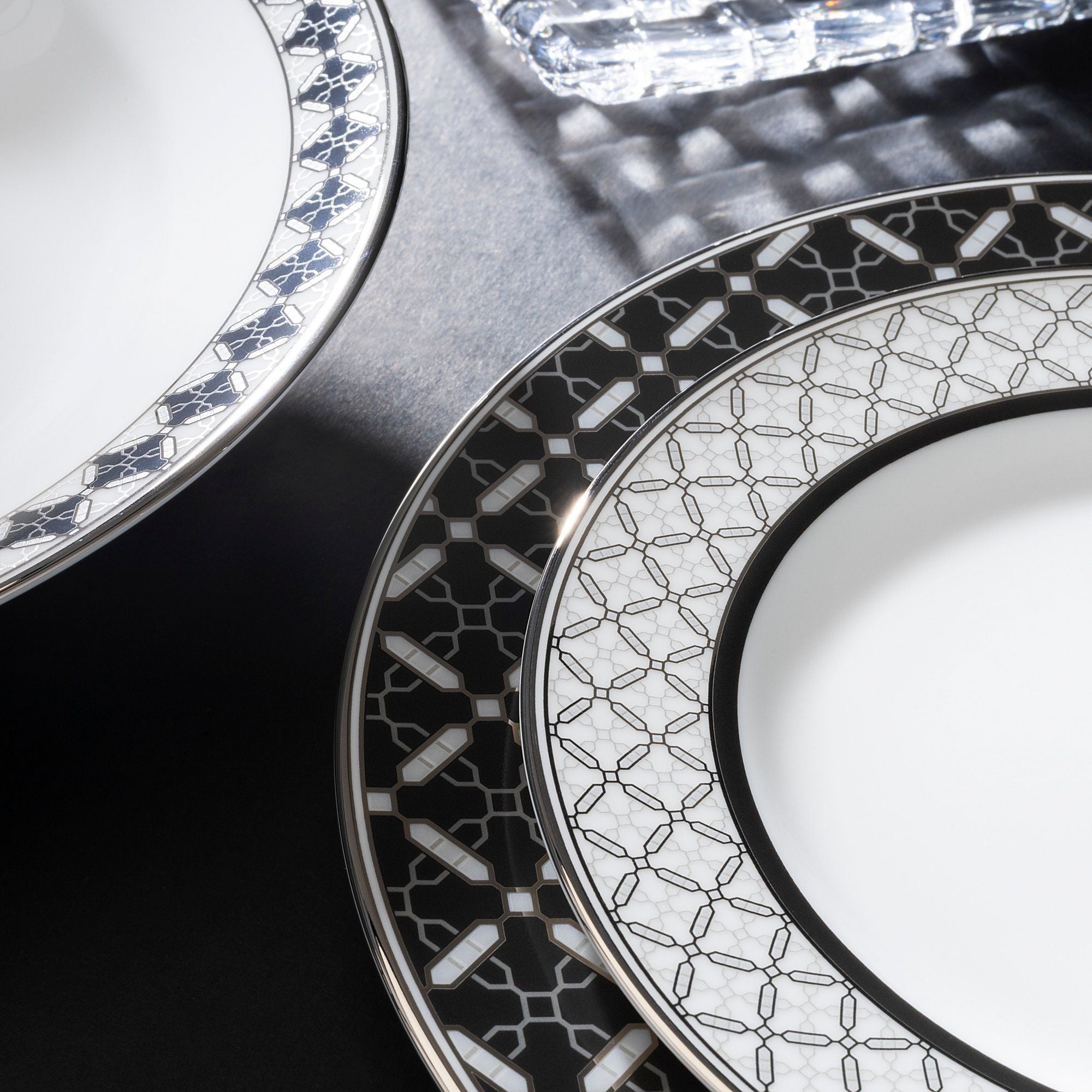 Vì sao gốm sứ cao cấp không cần phủ men quá dày? 2 Vì sao gốm sứ cao cấp không cần phủ men quá dày?