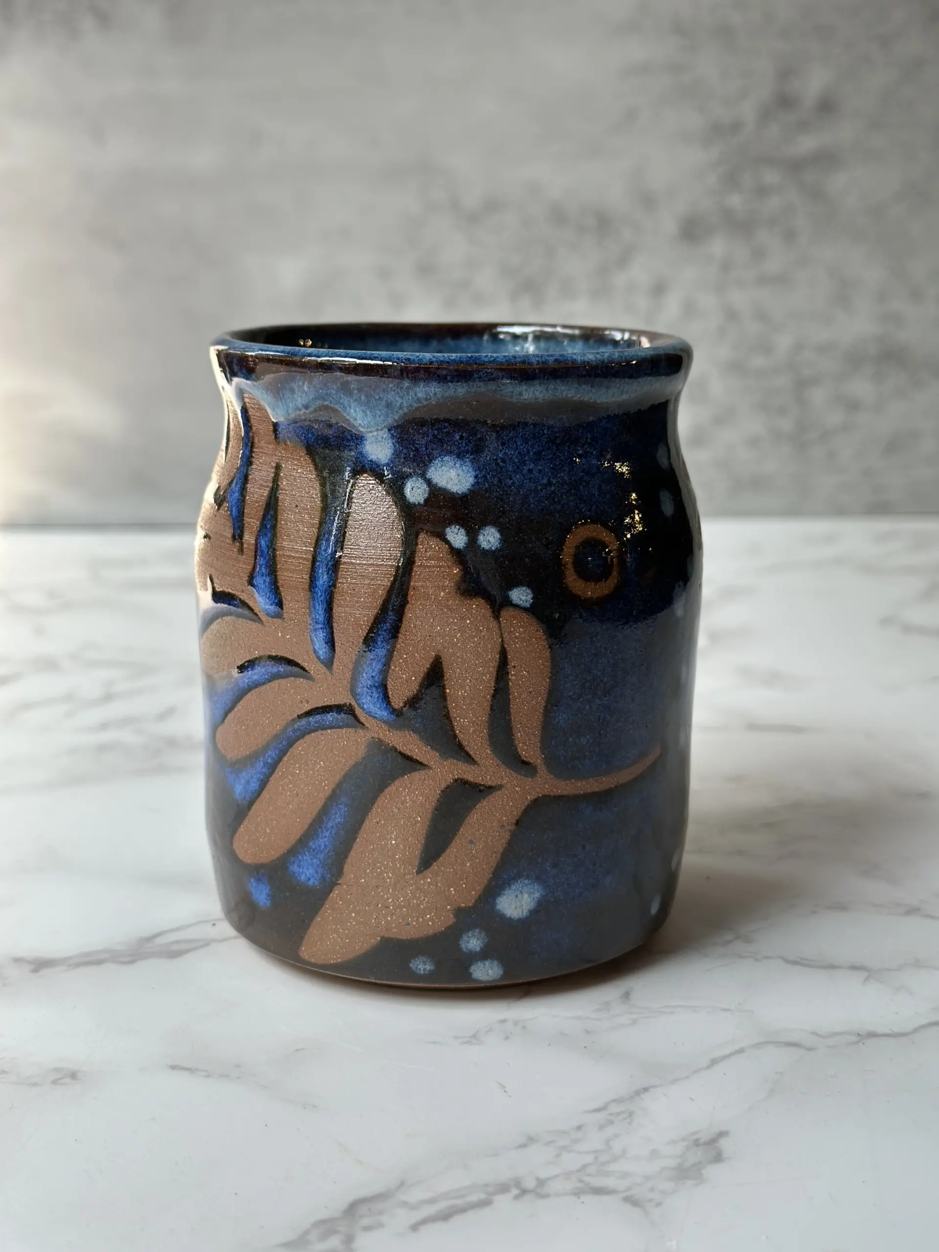 Dấu hiệu nhận biết đồ gốm sứ kém chất lượng – Đừng để “đẹp mã” đánh lừa bạn 3 Dấu hiệu nhận biết đồ gốm sứ kém chất lượng – Đừng để “đẹp mã” đánh lừa bạn