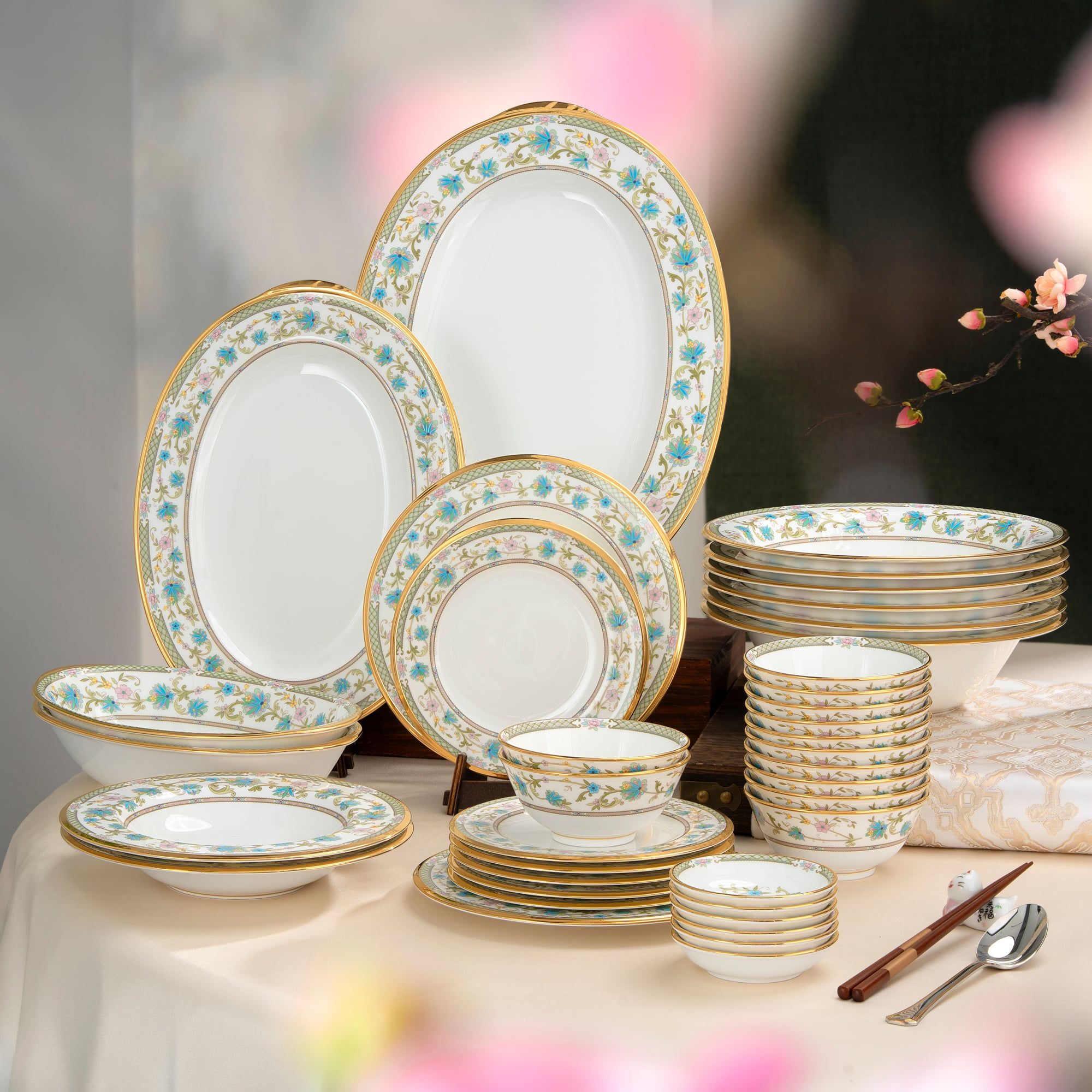 Set bàn ăn với gốm sứ cao cấp đẹp hơn bạn nghĩ 4 Set bàn ăn với gốm sứ cao cấp đẹp hơn bạn nghĩ