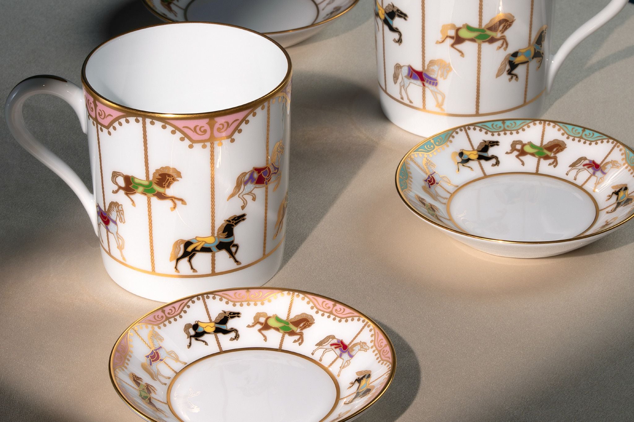 Vì sao ly gốm sứ không bị ám mùi theo thời gian?